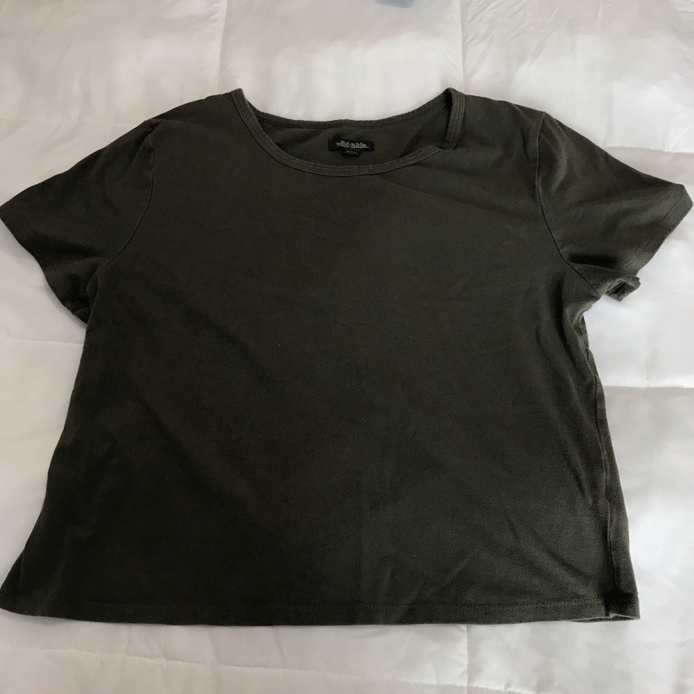 Basic Olive green t shirt 🌱